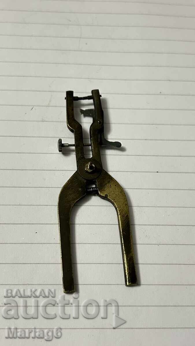 Часовникарски инструмент с цена € 0.01 | 0.02 лв. Часовникарски инструмент с цена € 0.01 | 0.02 лв.