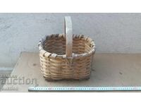 СТАРА ПЛЕТЕНА ДЪРВЕНА КОШНИЦА