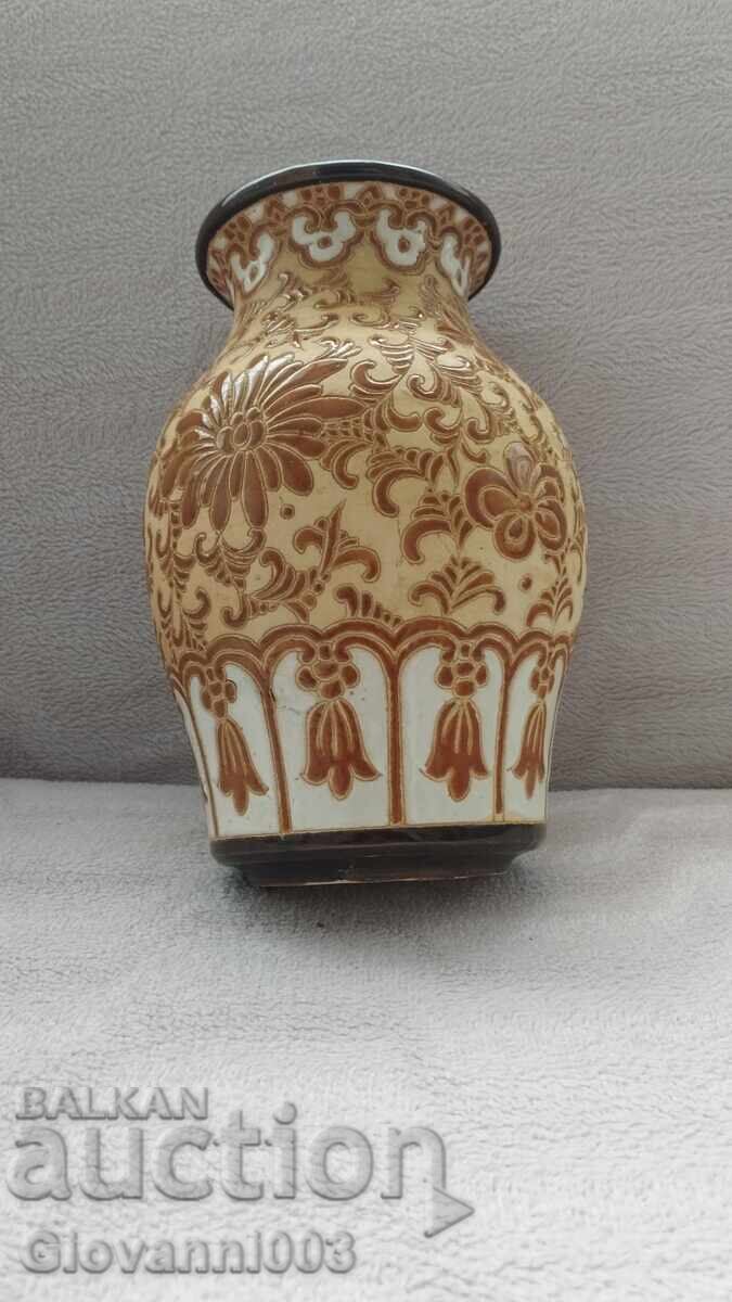 Vază Ceramică Antică cu preț € 84.00 | 164.29 BGN Vază Ceramică Antică cu preț € 84.00 | 164.29 BGN