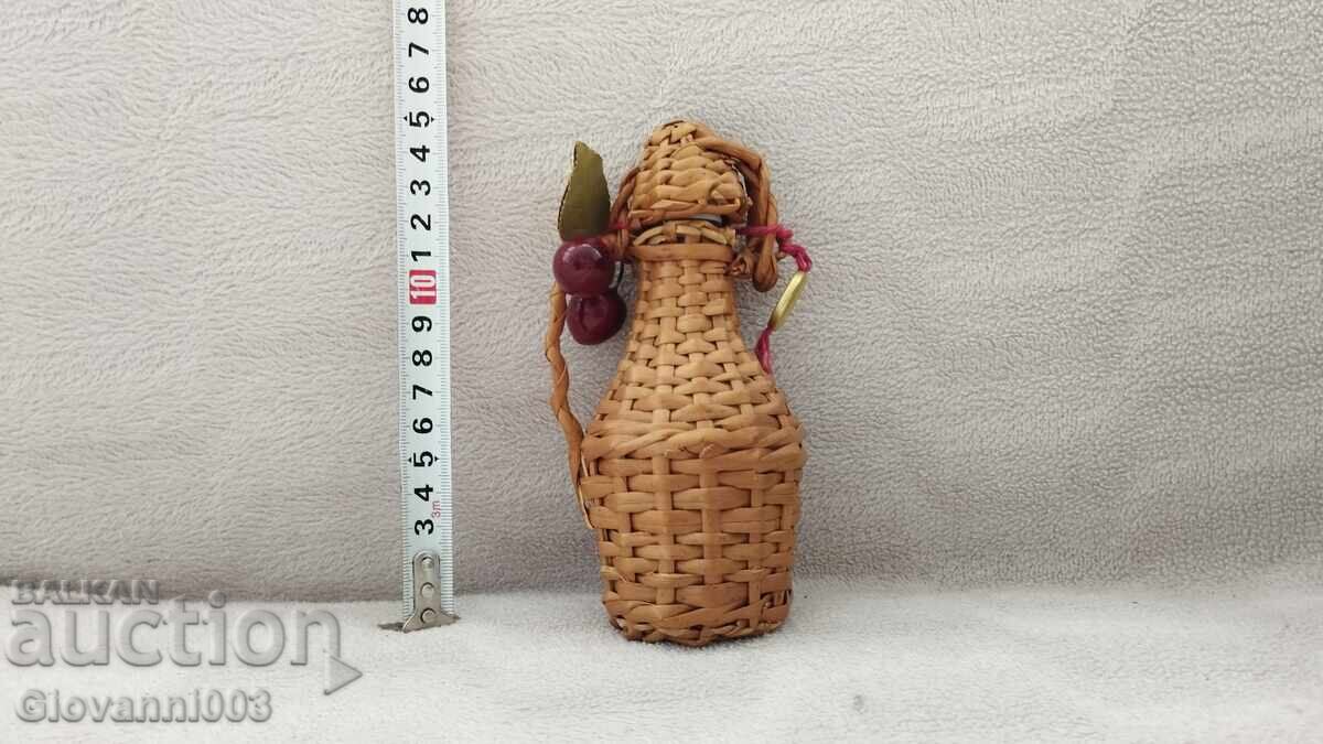 Damigeană mică cu preț € 12.00 | 23.47 BGN