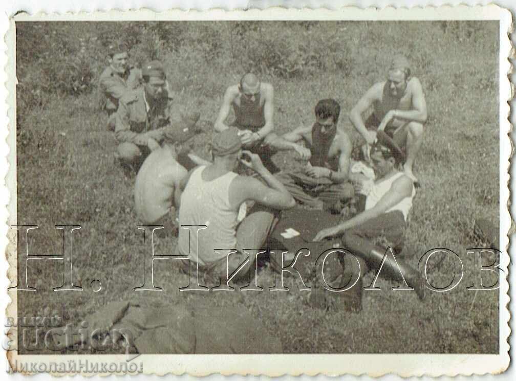 ΜΙΚΡΗ ΠΑΛΙΑ ΦΩΤΟΓΡΑΦΙΑ ΣΤΡΑΤΙΩΤΙΚΗΣ ΖΩΗΣ €804