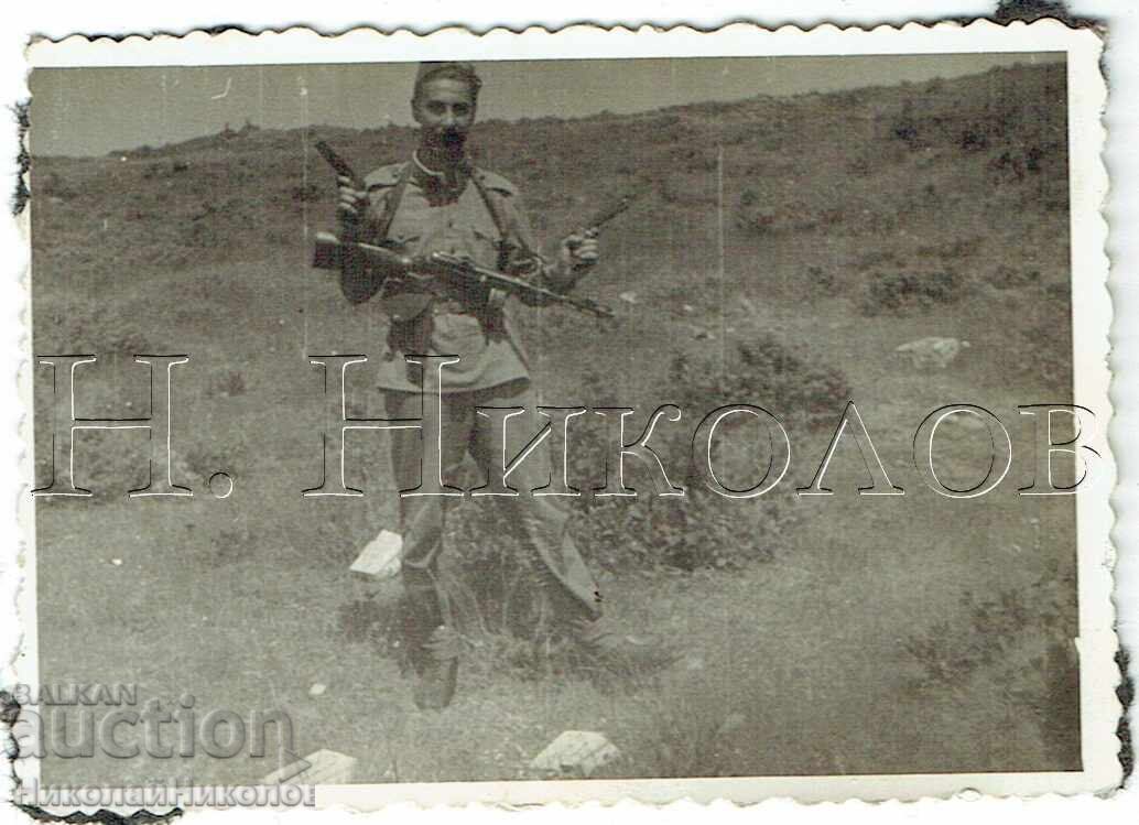 МАЛКА СТАРА СНИМКА ВОЕННИ ВОЙНИШКИ ЖИВОТ Е808