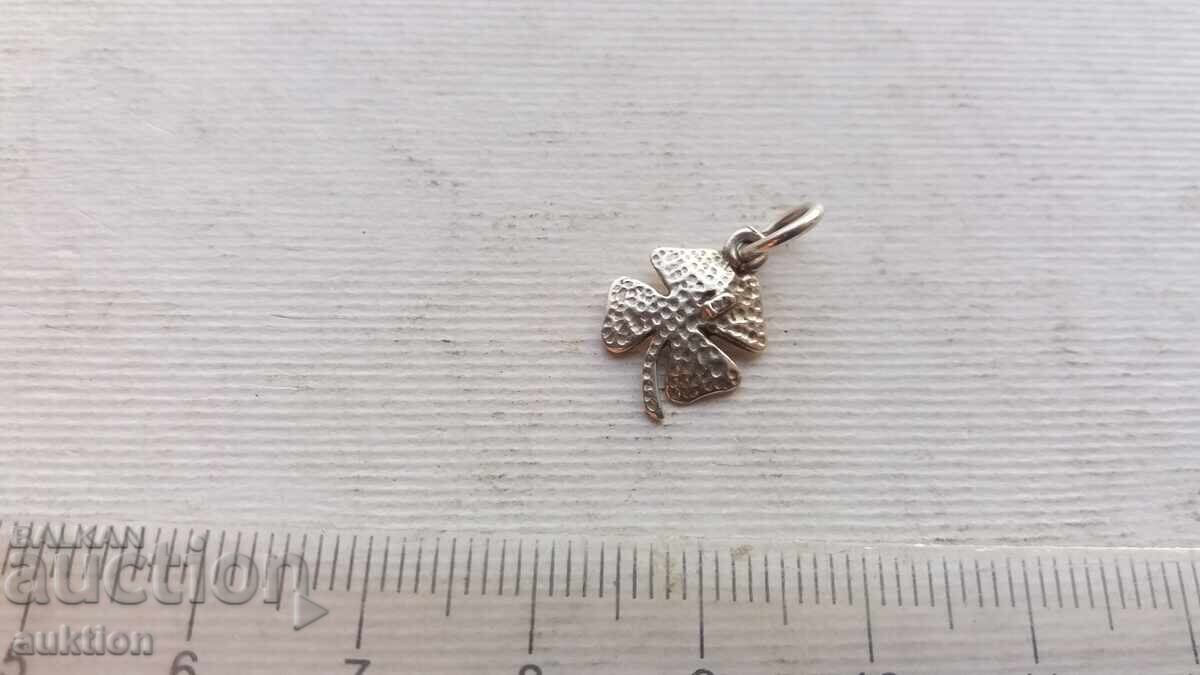 Παράδοση Ασημένιο Τριφύλλι - Μεταλλιόν - Κόσμημα