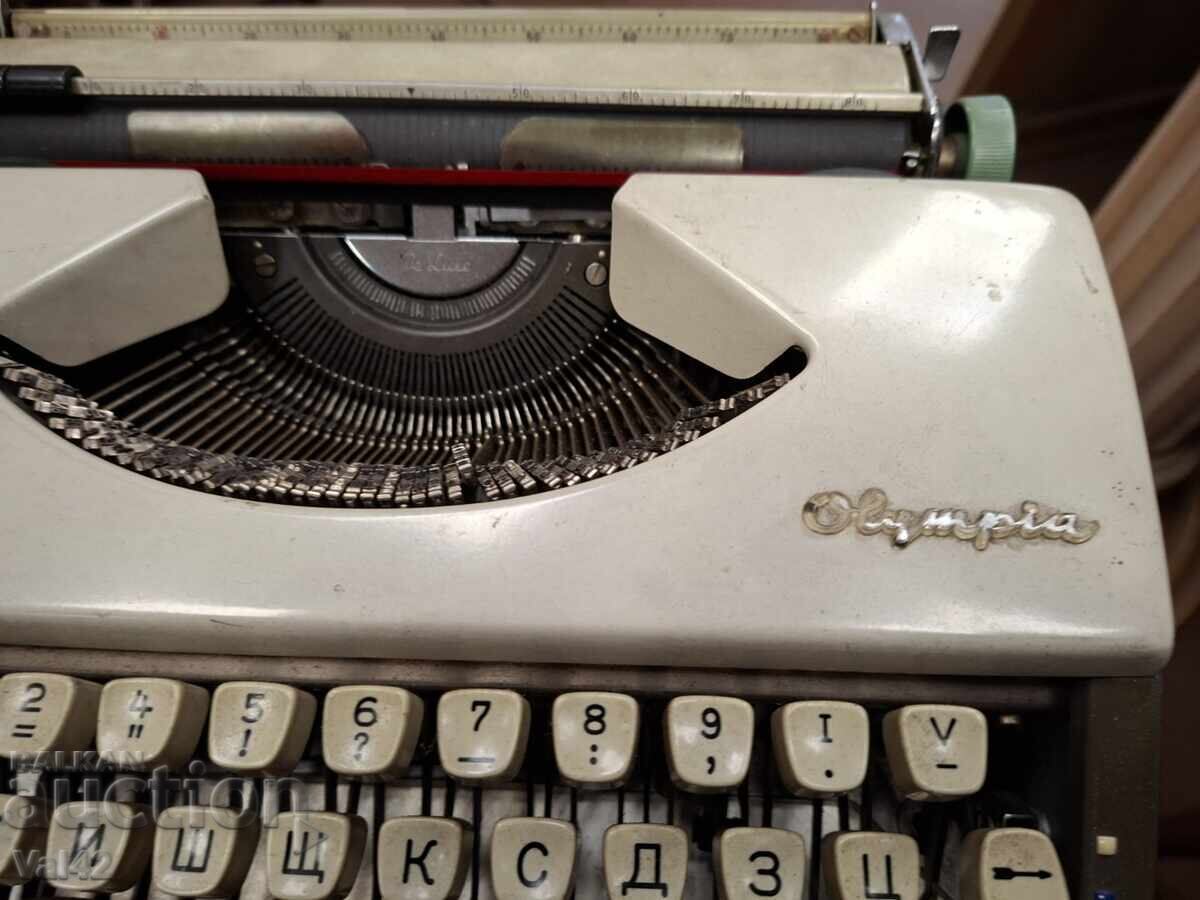Licitație Mașină de scris Olympia, Germania de Vest Licitație Mașină de scris Olympia, Germania de Vest