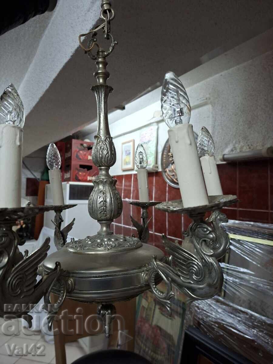 Χάλκινος πολυέλαιος με 6 φώτα με τιμή € 0.01 | 0.02 BGN Χάλκινος πολυέλαιος με 6 φώτα με τιμή € 0.01 | 0.02 BGN