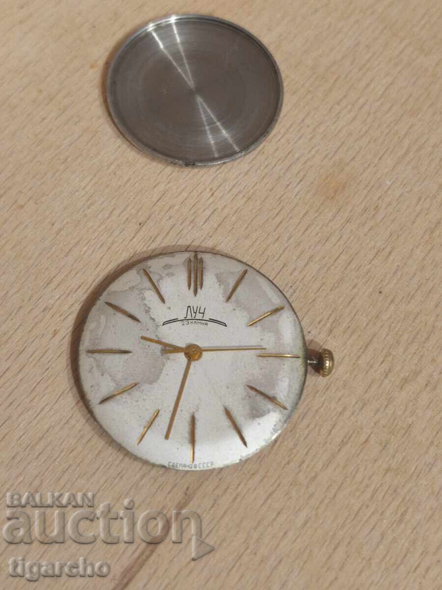 Механизъм за часовник Луч