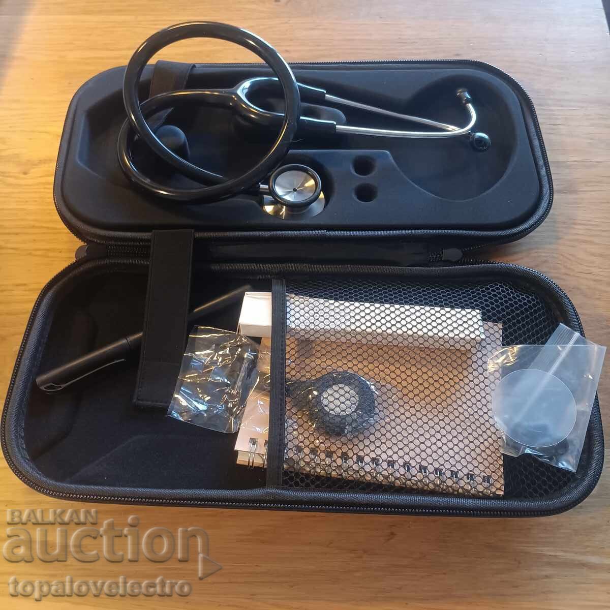 Δημοπρασία ΚΑΙΝΟΥΡΙΟ! Ιατρικό σετ με στηθοσκόπιο, με θήκη, φακό, υγρό