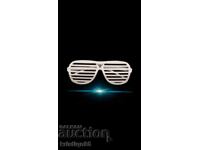 250  броя парти очила