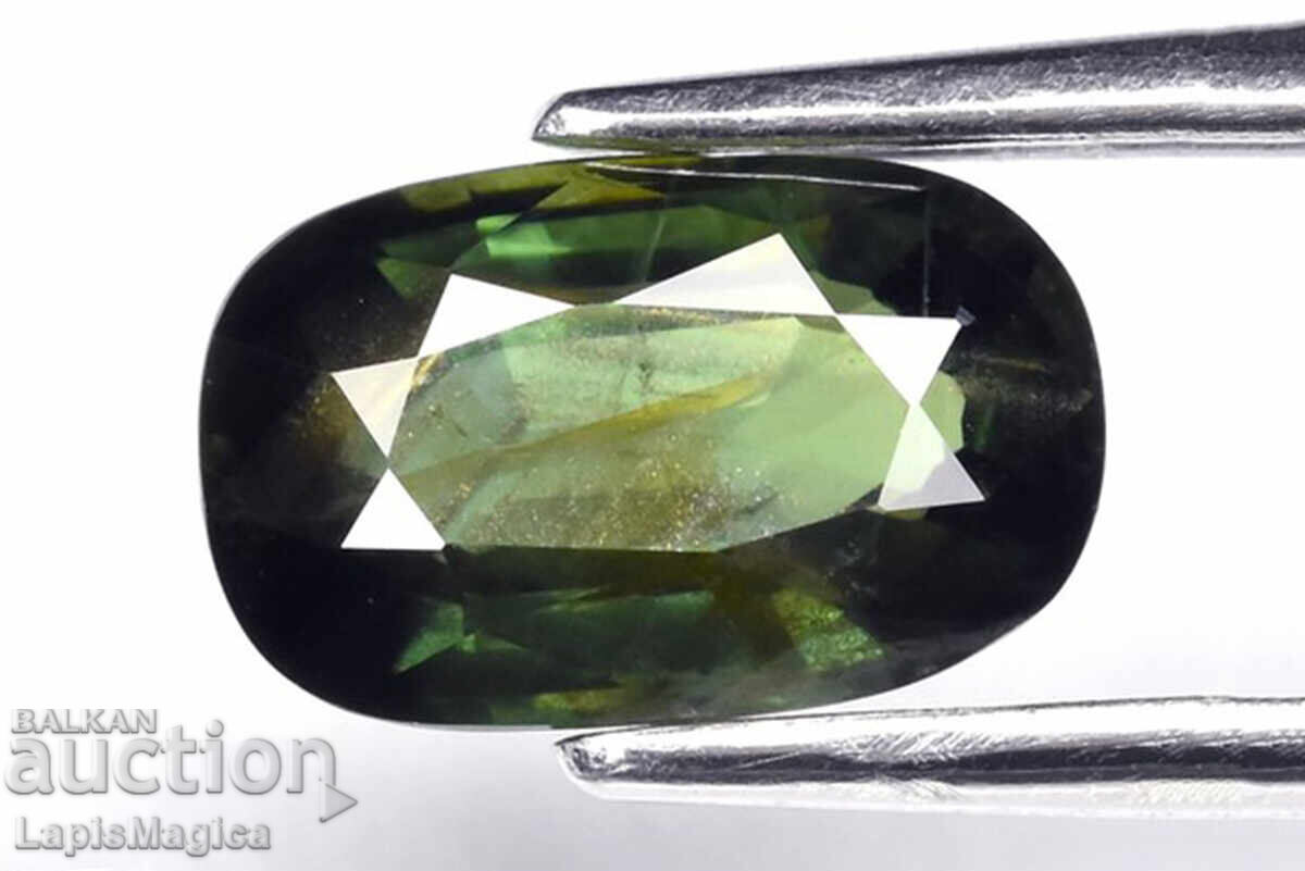 Зелен сапфир - нетретиран 1.42ct, cushion шлифовка 8x5mm