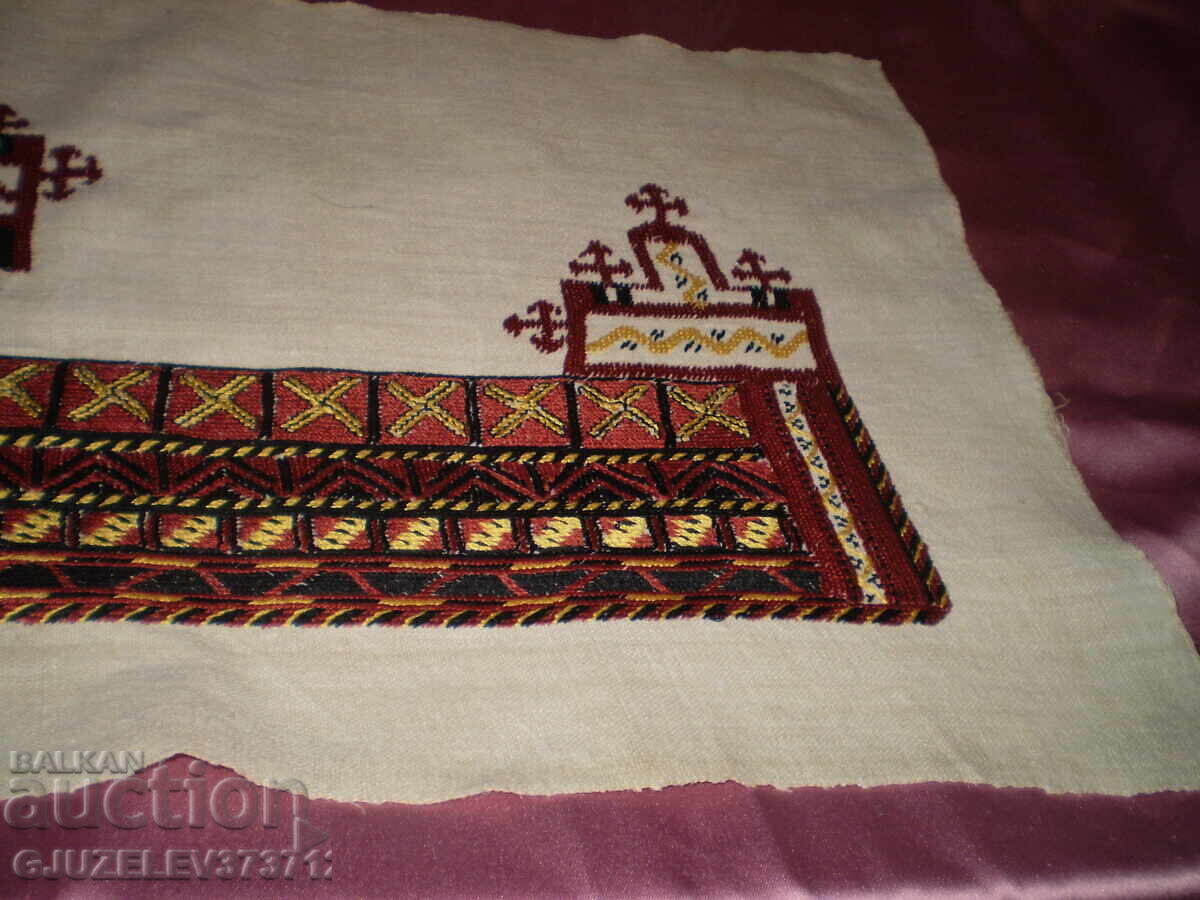 Αντίκα χειροποίητη κεντημένη κουρτίνα με κόκκινο κέντημα με τιμή € 110.00 | 215.14 BGN