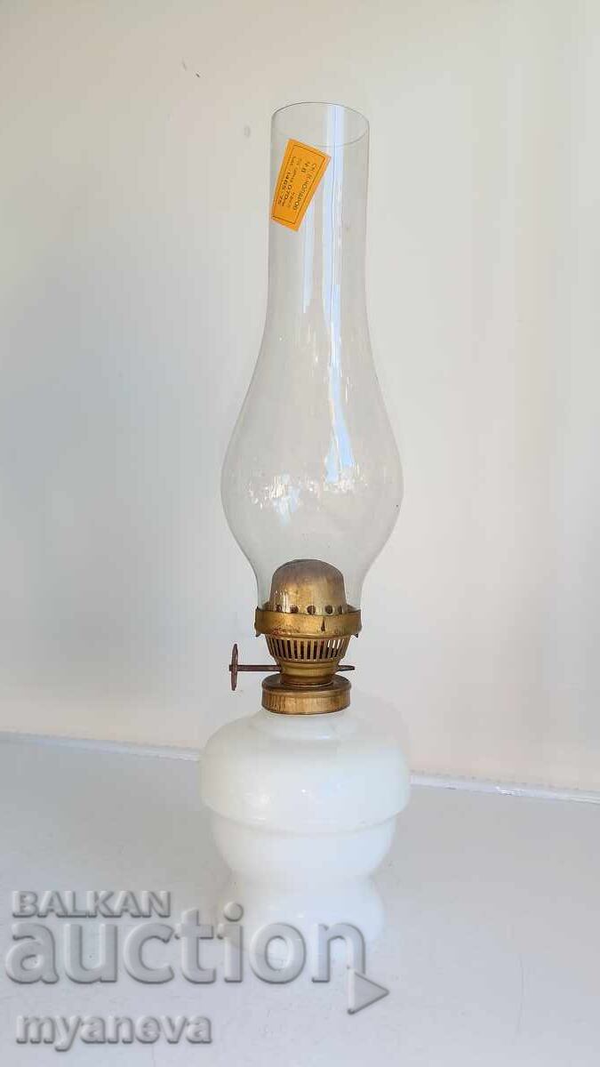 Licitație Lampă de gaz veche, din porțelan, bulgărească, din perioada socialistă (SOTSA) Licitație Lampă de gaz veche, din porțelan, bulgărească, din perioada socialistă (SOTSA)