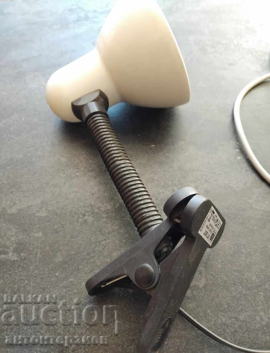 Доставка на Настолна лампа с щипка и гъвкаво рамо