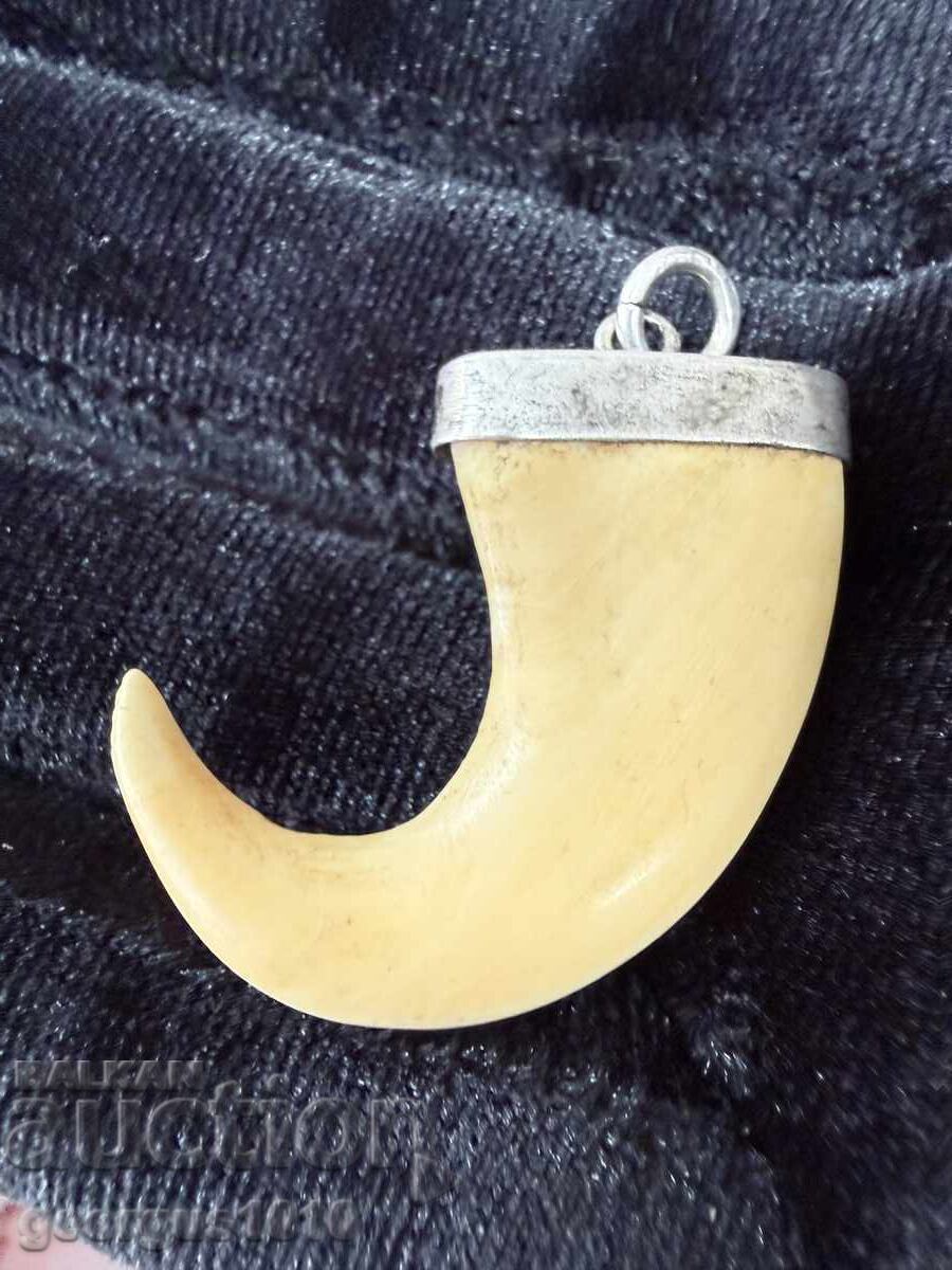 Auction Violin made of bone with silver fittings No. 7834 Auction Violin made of bone with silver fittings No. 7834