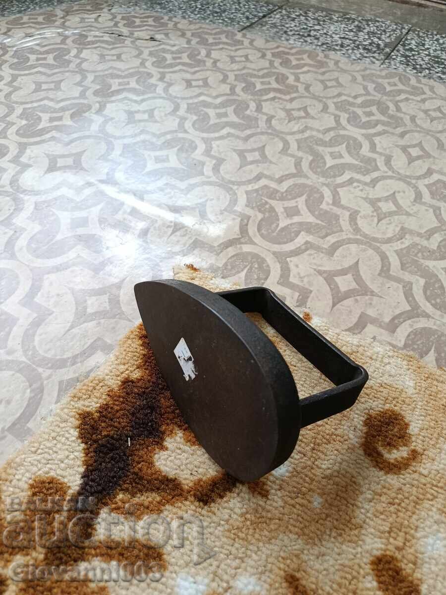 Аукцион Стара ютия Стара чугунена ютия Аукцион Стара ютия Стара чугунена ютия