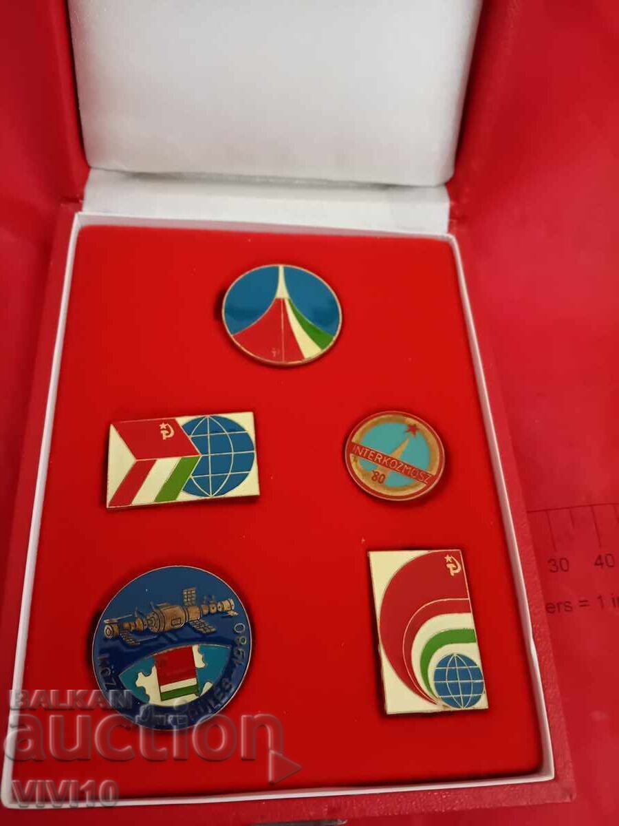 Σετ κονκάρδων Ουγγαρίας, διάστημα