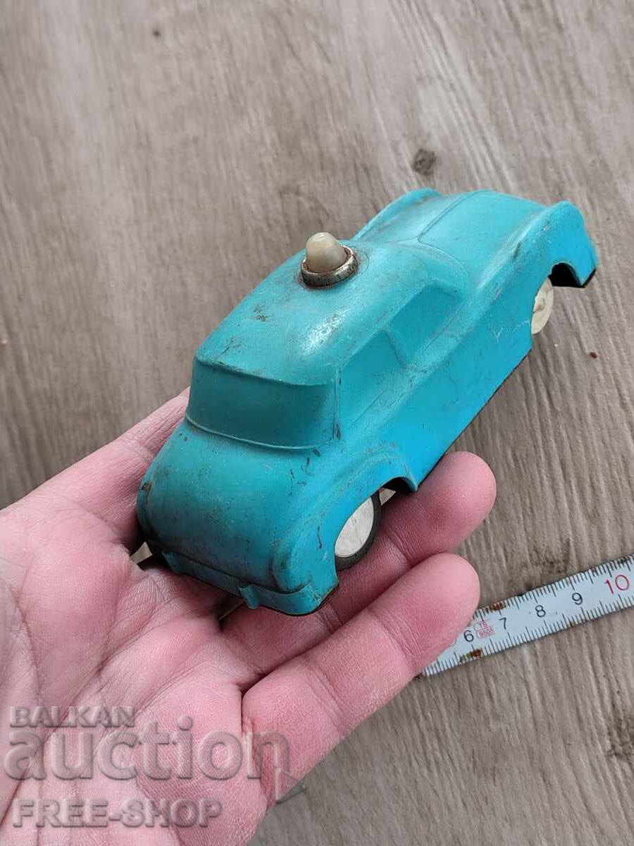 Licitație O jucărie veche