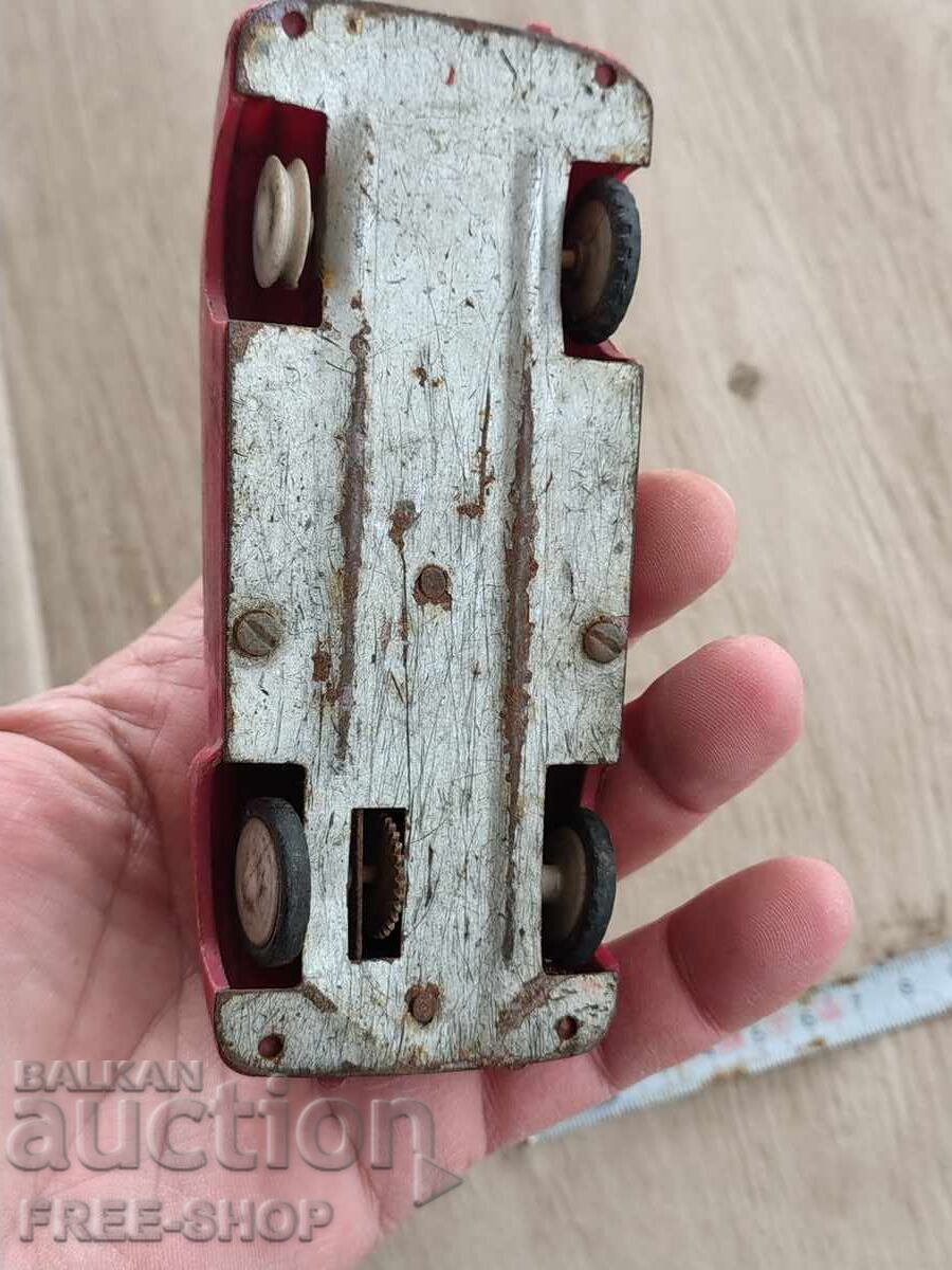 O jucărie veche cu preț € 8.00 | 15.65 BGN O jucărie veche cu preț € 8.00 | 15.65 BGN