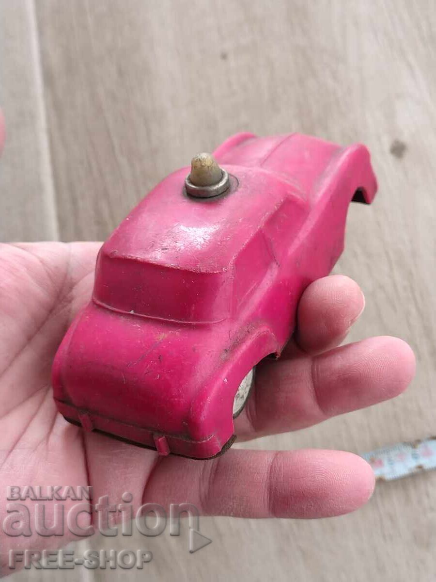 Delivery of An old toy