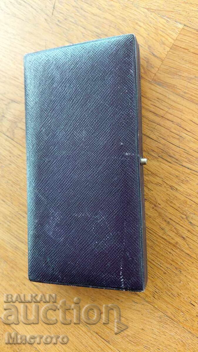 Доставка на ФИН ОРИГИНАЛЕН СРЕБЪРЕН ВОЕНЕН МЕДАЛ MBE ОТ ПЪРВАТА СВЕТОВНА