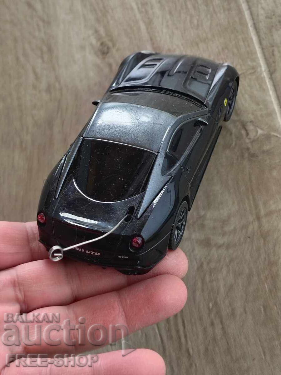 Licitație O jucărie veche