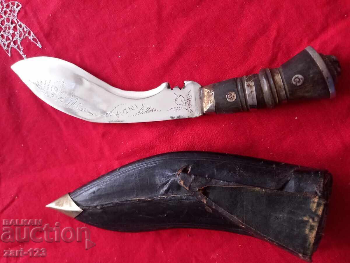 Licitație CUȚITE KUKRI