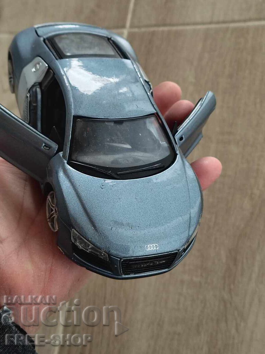 Licitație O jucărie veche Licitație O jucărie veche