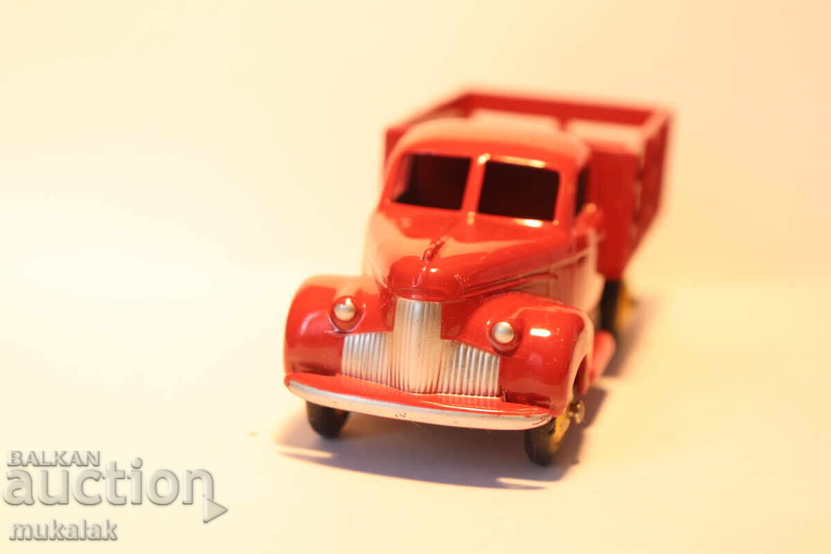 Licitație DINKY TOYS STUDEBAKER CAMION MODEL MAȘINUȚĂ