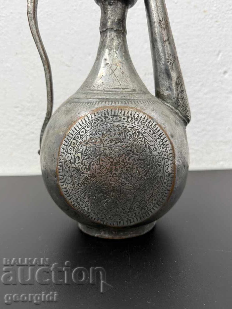 Автентичен османски ибрик с гравюри. №7844 с цена € 290.00 | 567.19 лв.