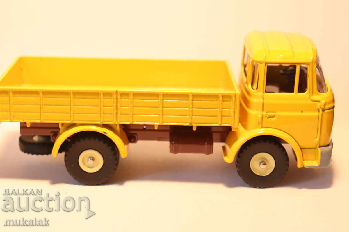 DINKY TOYS BERLIET GAK MODEL CAR - 5