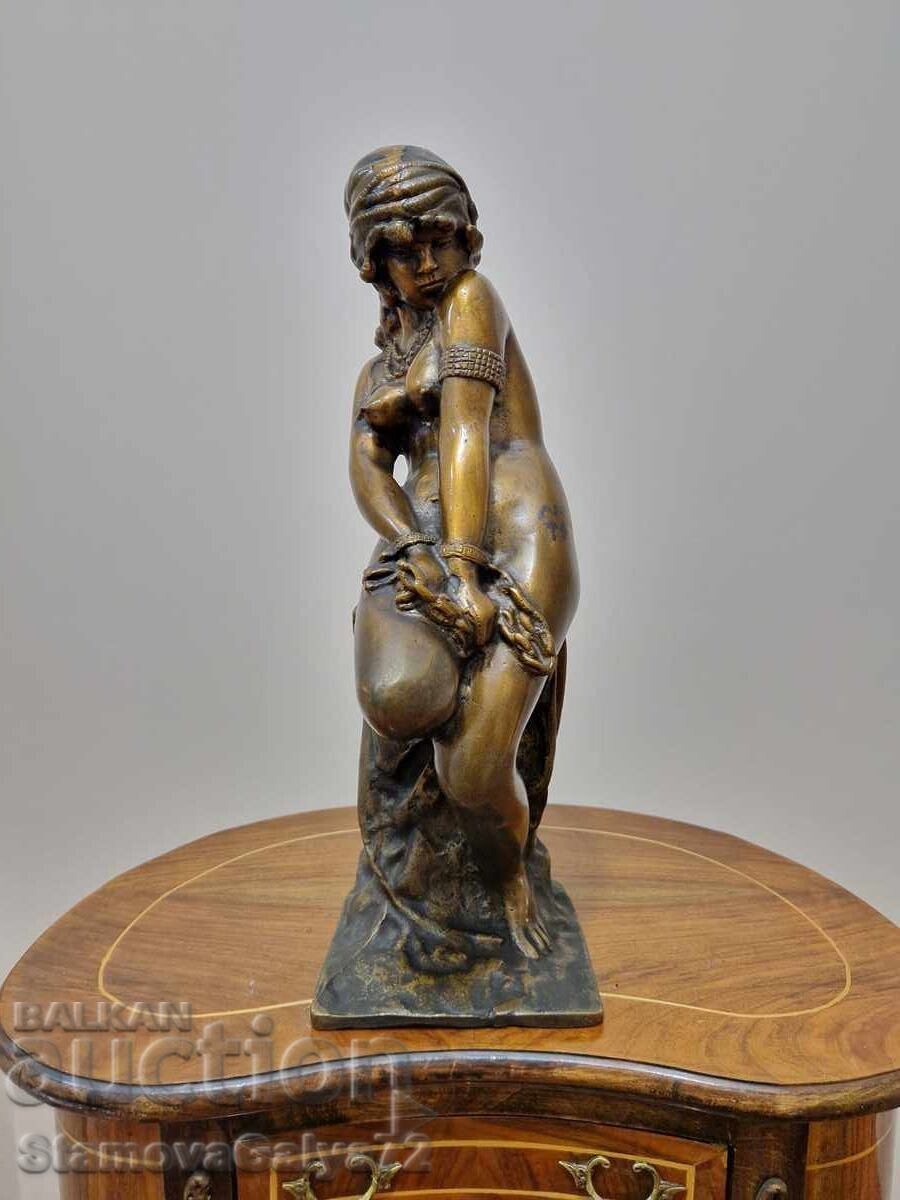 Veche și frumoasă figurină antică franceză din bronz, sculptură