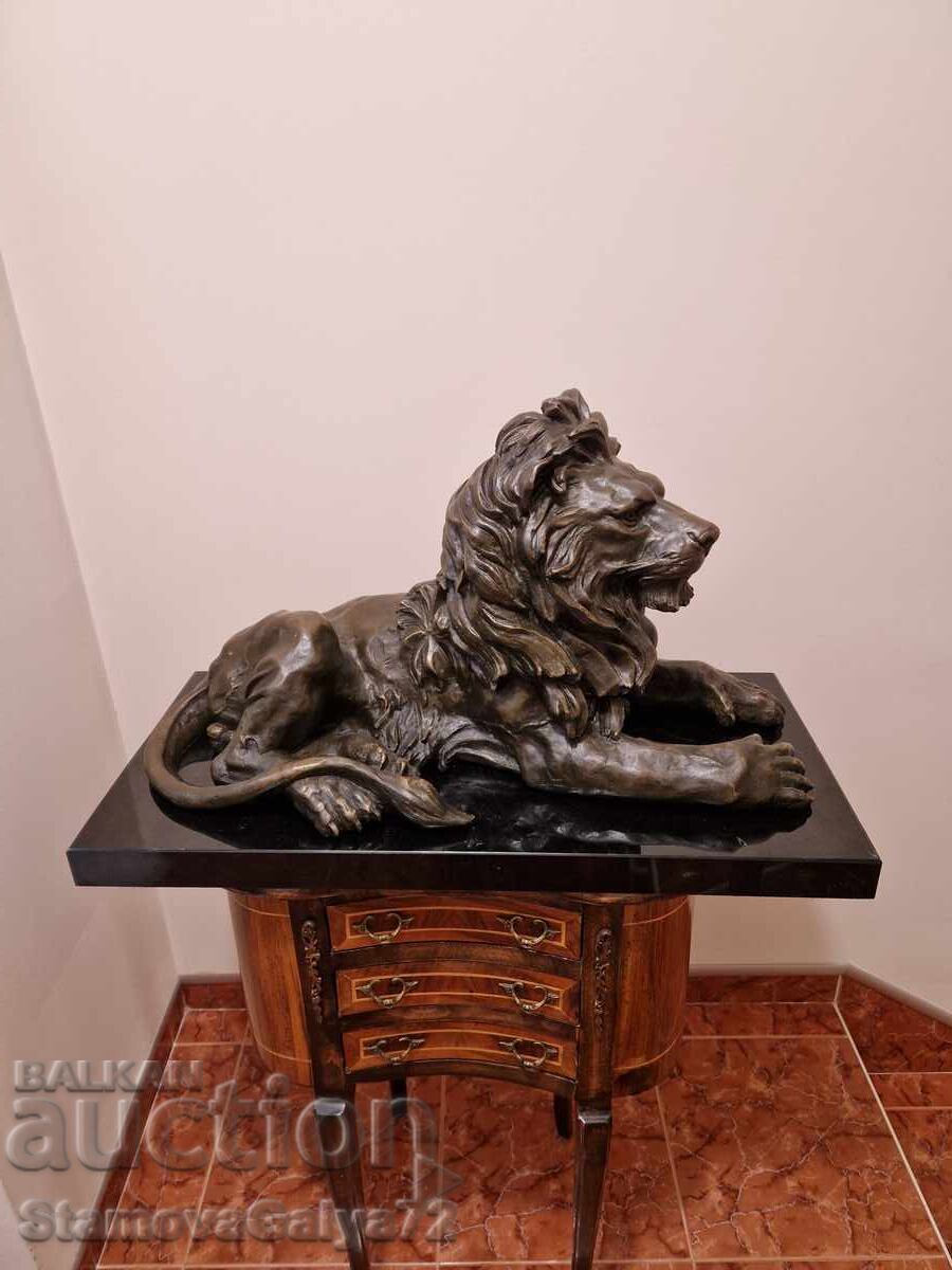 O statuetă unică din bronz francez antic cu preț € 2494.00 | 4877.86 BGN