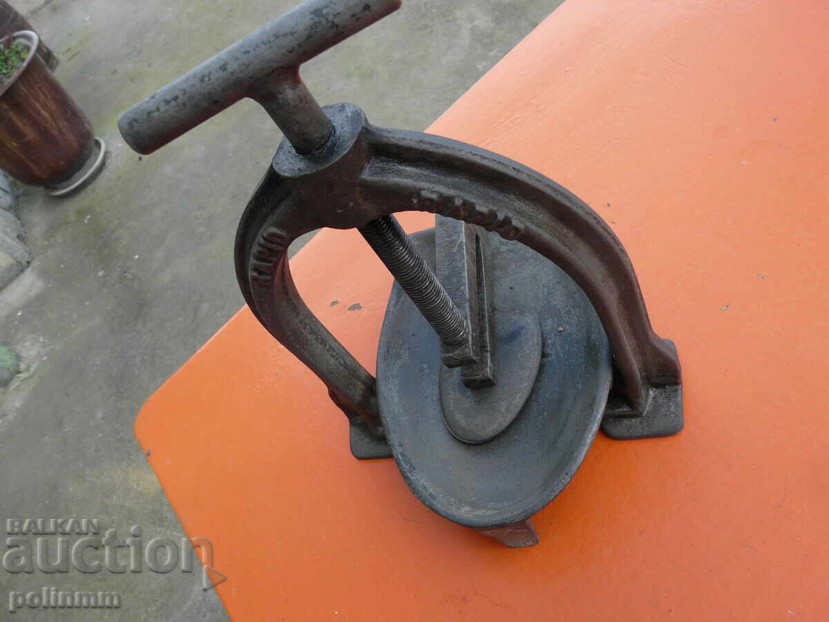 Аукцион Стара винтова преса