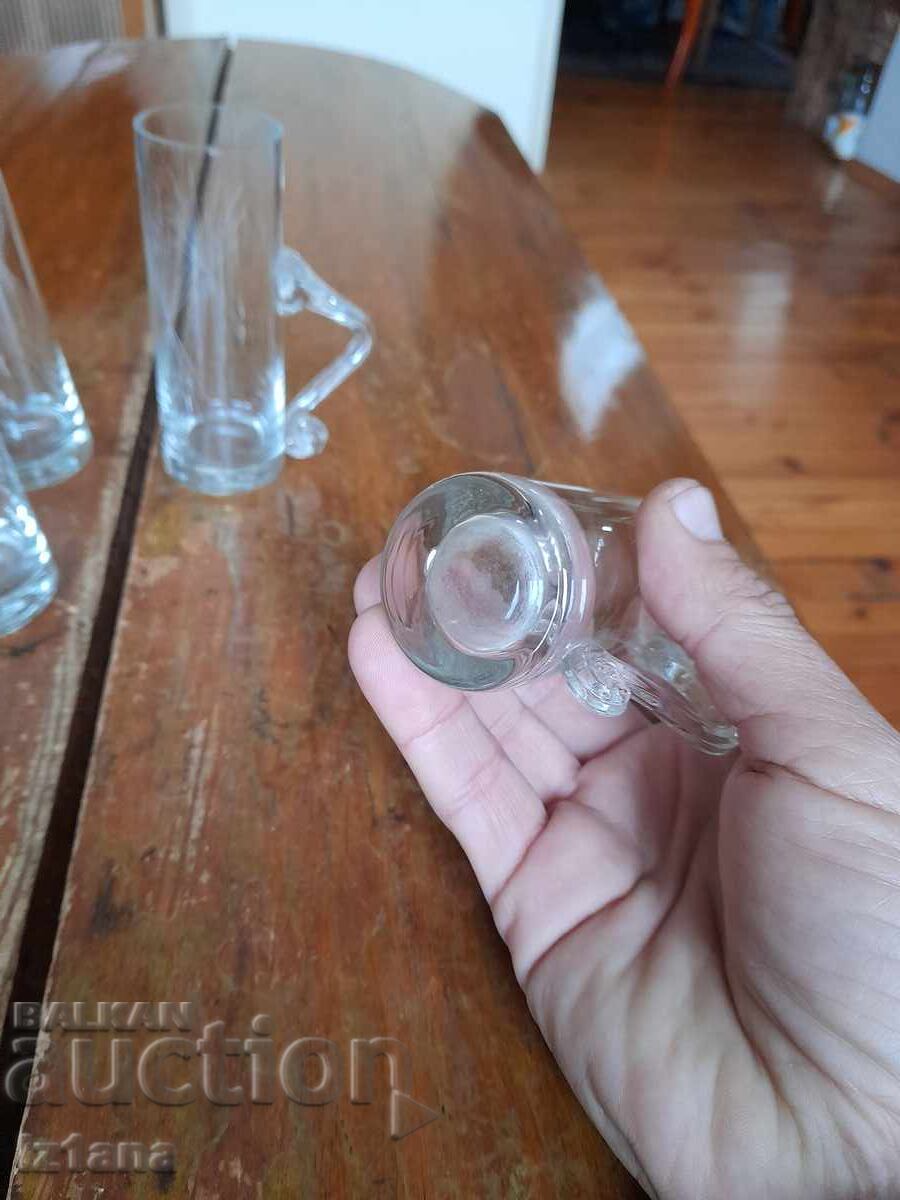 Παράδοση Παλιά γυάλινα ποτήρια