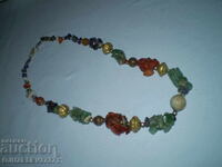 Ρετρό κολιέ ημιπολύτιμων λίθων Αχάτη, Αμέθυστου, Καρνεόλιου