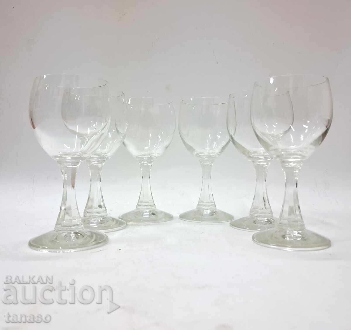 Delivery of Set of 6 stemmed glass glasses for rakia, aperitif