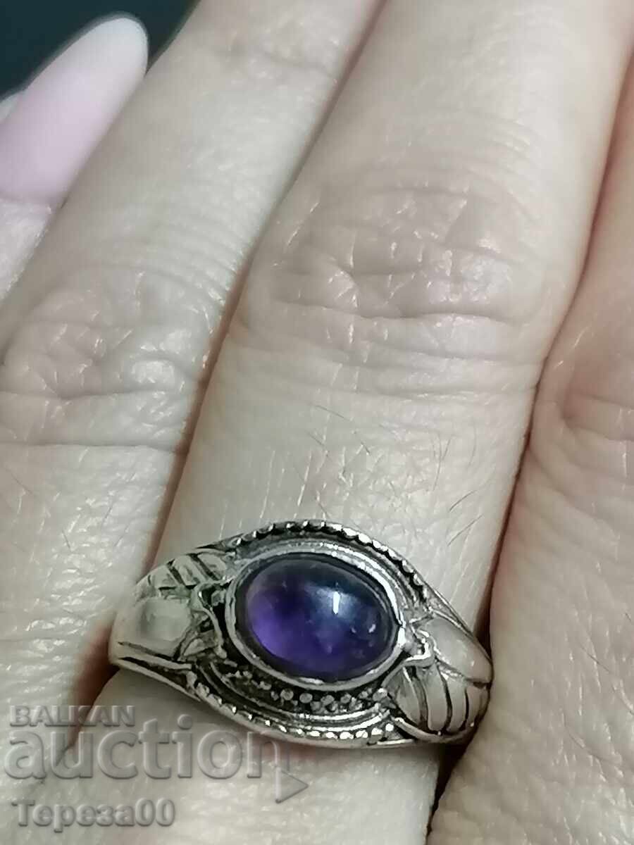 Inel de argint cu ametist cu preț € 20.00 | 39.12 BGN
