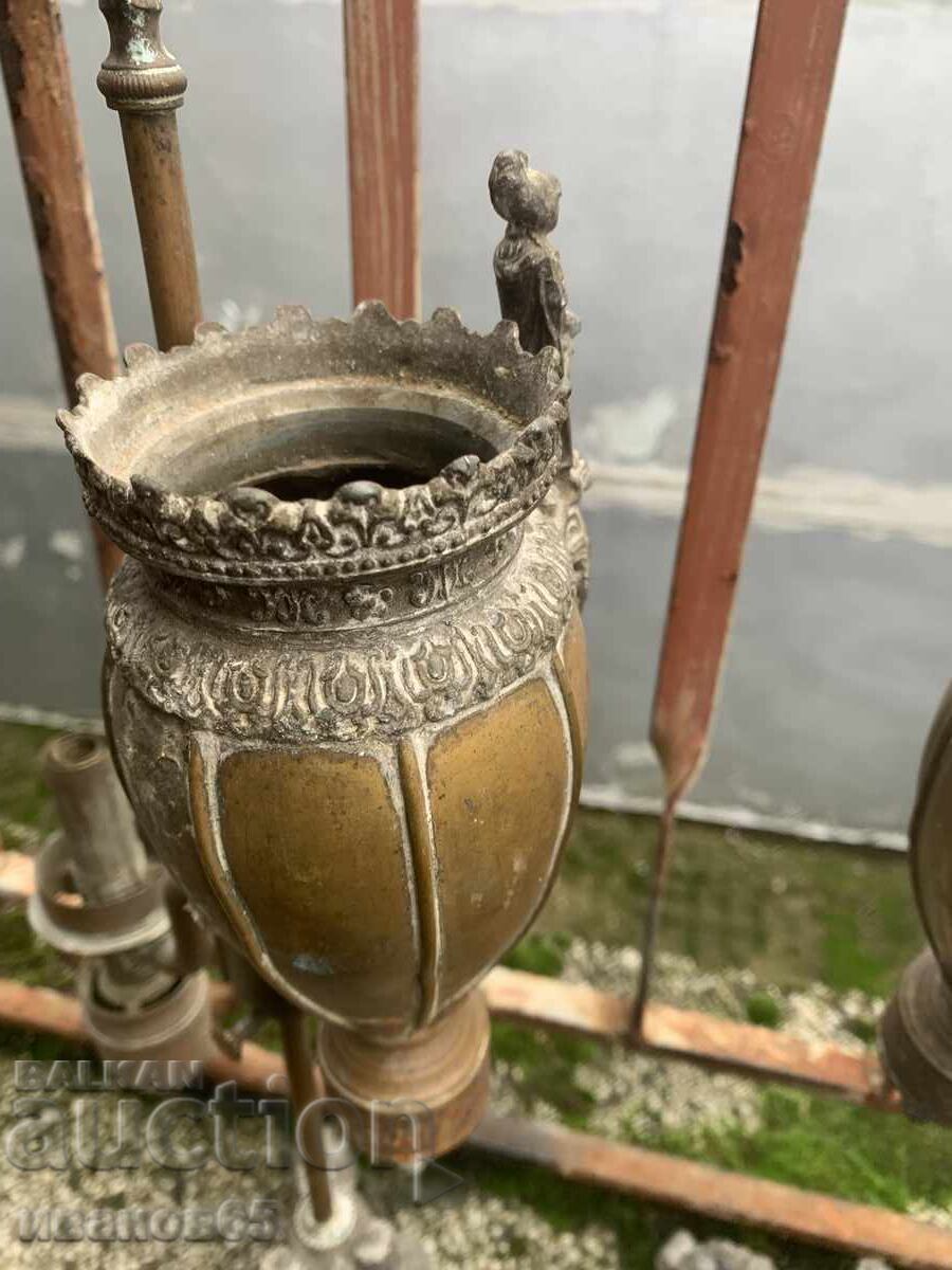 Παράδοση Λάμπες σχεδιασμένες για κραμβέλαιο, με χυτοσιδερένια βάση