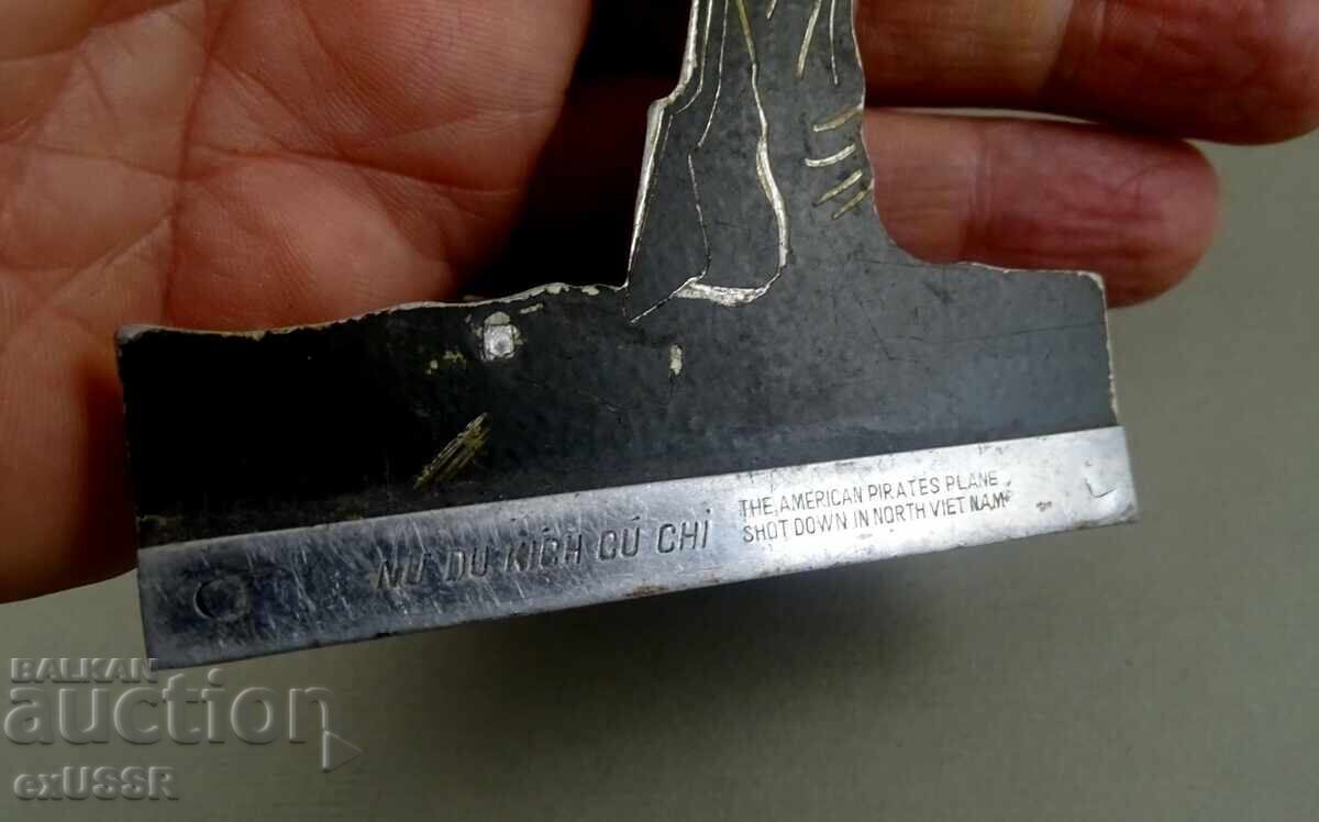 Δημιουργίες στρατιωτών από καταρριφθέν αεροσκάφος, πόλεμος του Βιετνάμ - 5
