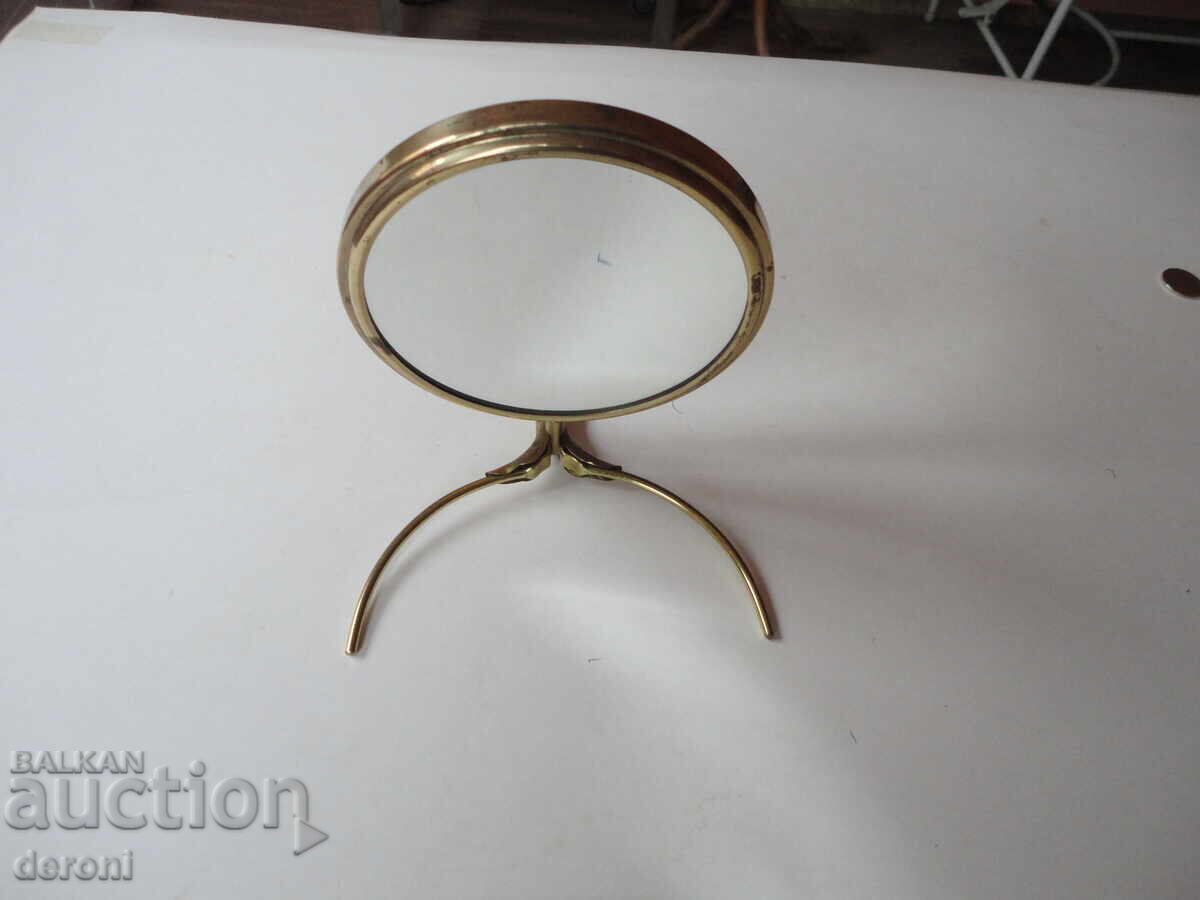 Licitație Oglindă de masă din bronz, incredibilă