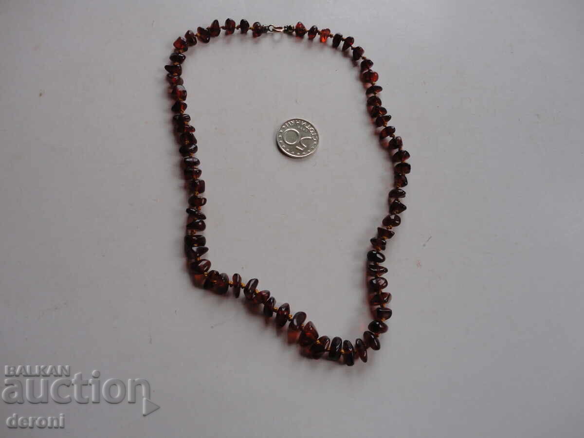 Υπέροχο κολιέ από κεχριμπάρι 11