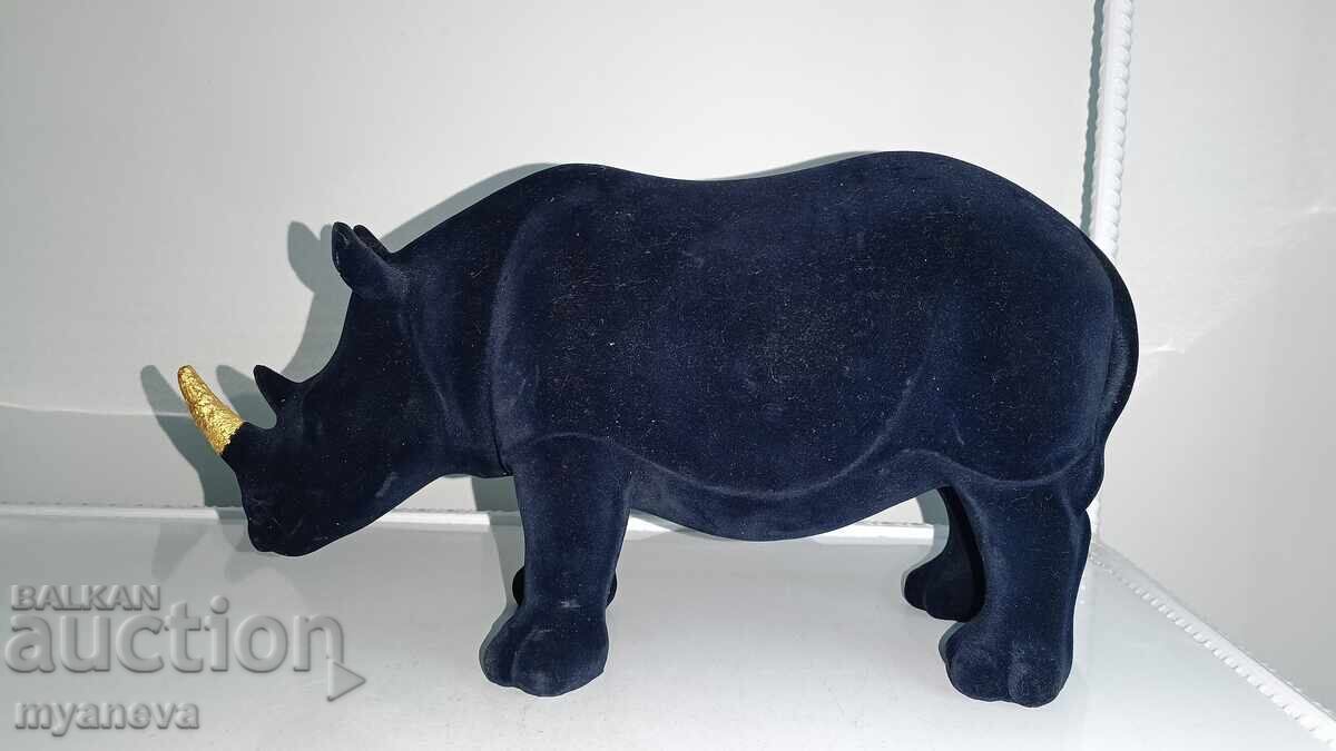 Δημοπρασία Ρινόκερος, σύμβολο δύναμης, αντοχής, επιτυχίας και τάξης