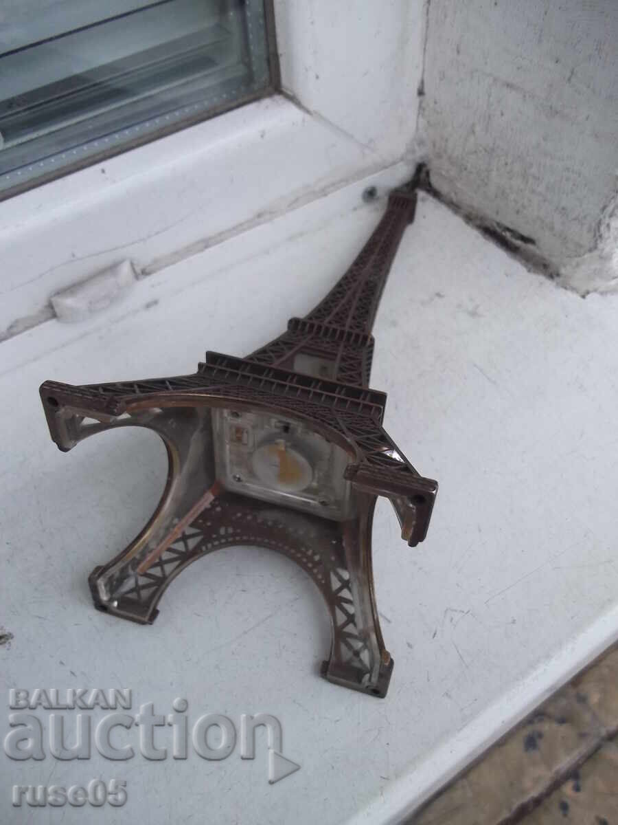 Μεταλλικός Πύργος του Άιφελ με φως που λειτουργεί - 6 Μεταλλικός Πύργος του Άιφελ με φως που λειτουργεί - 6