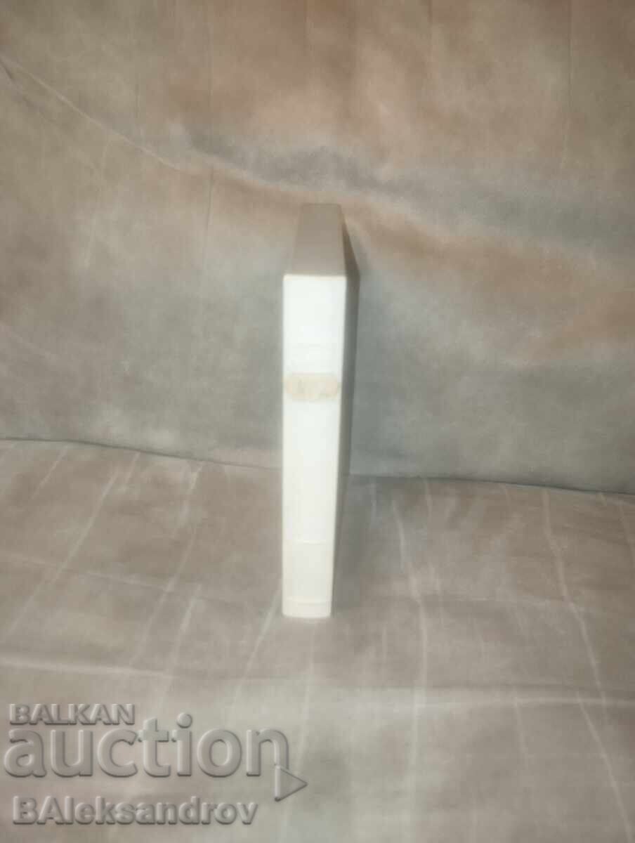 Livrarea Cutie cu panglică