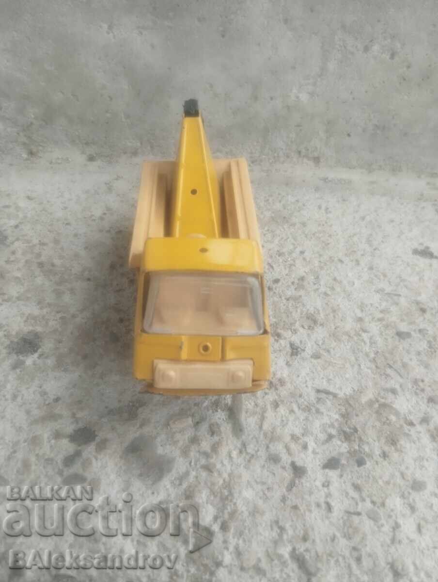 играчка ,,Микро,, пътна помощ с цена € 8.50 | 16.62 лв.