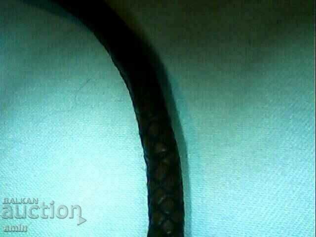 Доставка на красиво колие за носия сес кристали