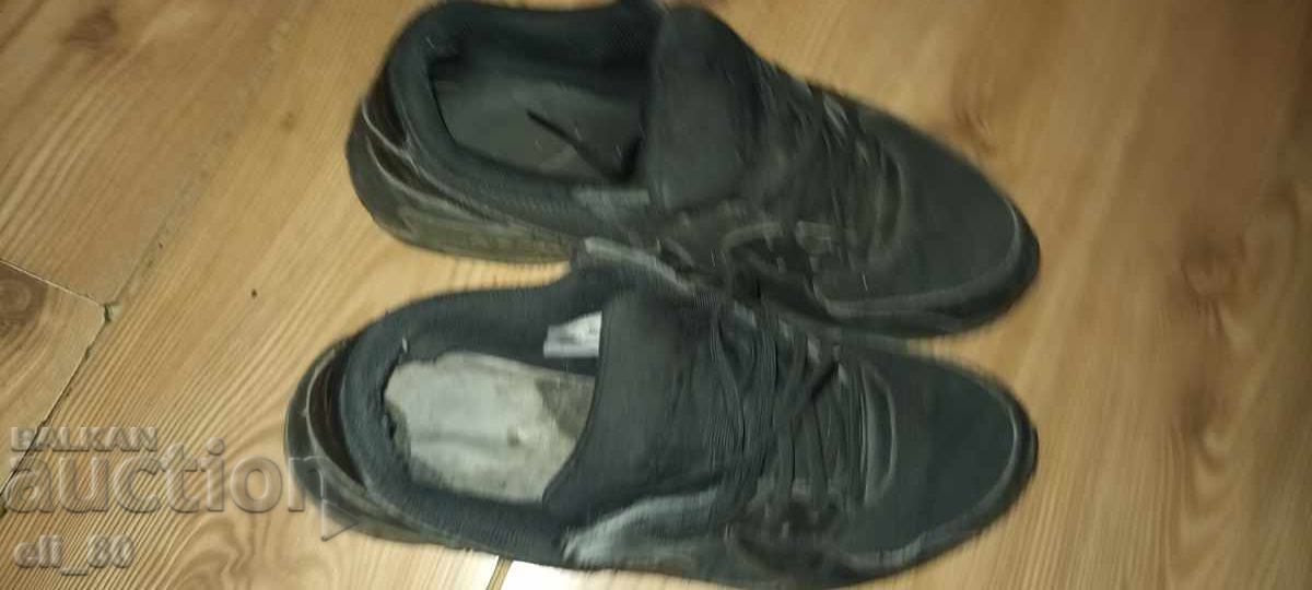 Γνήσια παπούτσια Nike, πάτος 27 με τιμή € 15.00 | 29.34 BGN