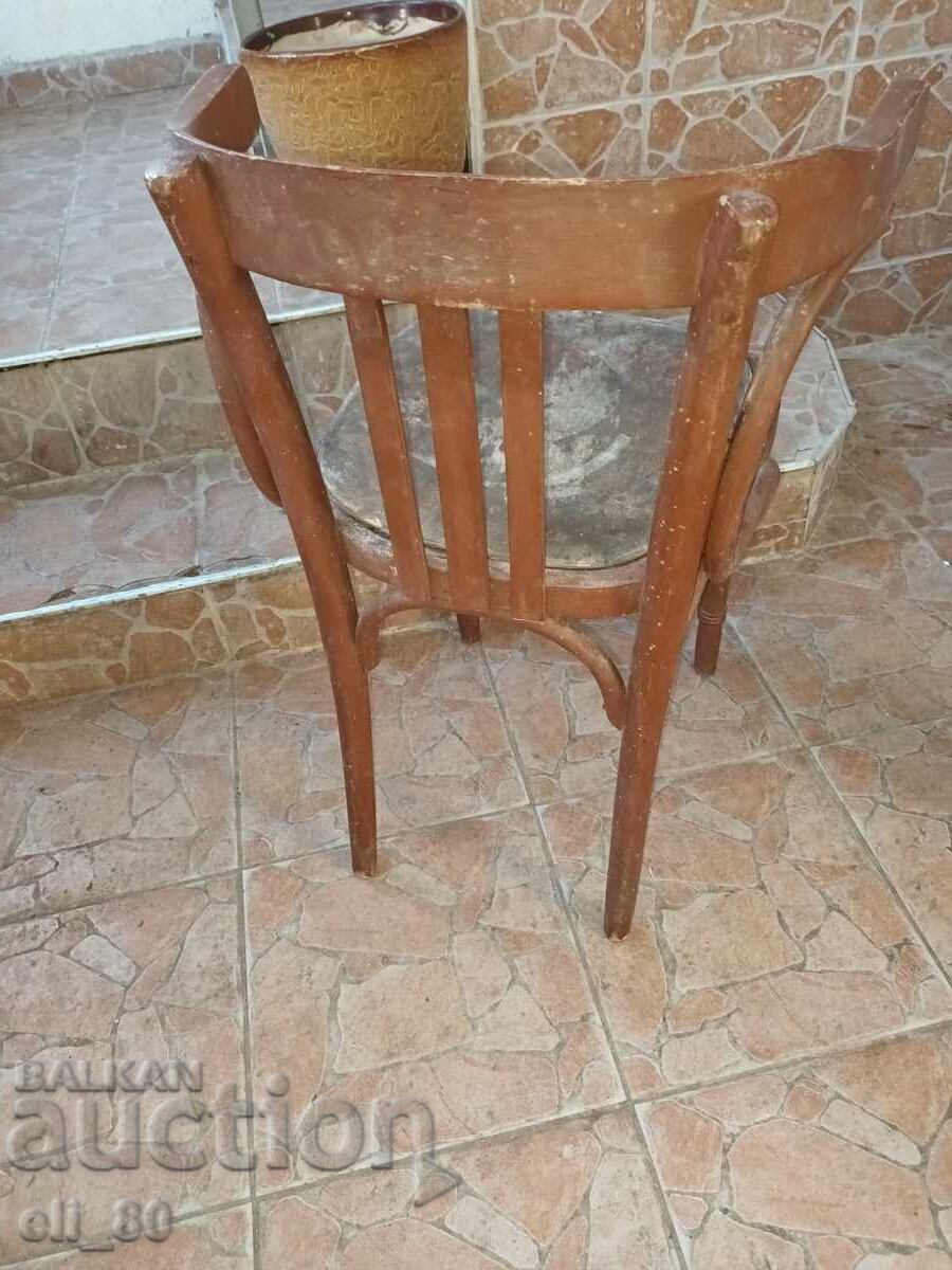 Old lodge chair with price € 3.00 | 5.87 BGN