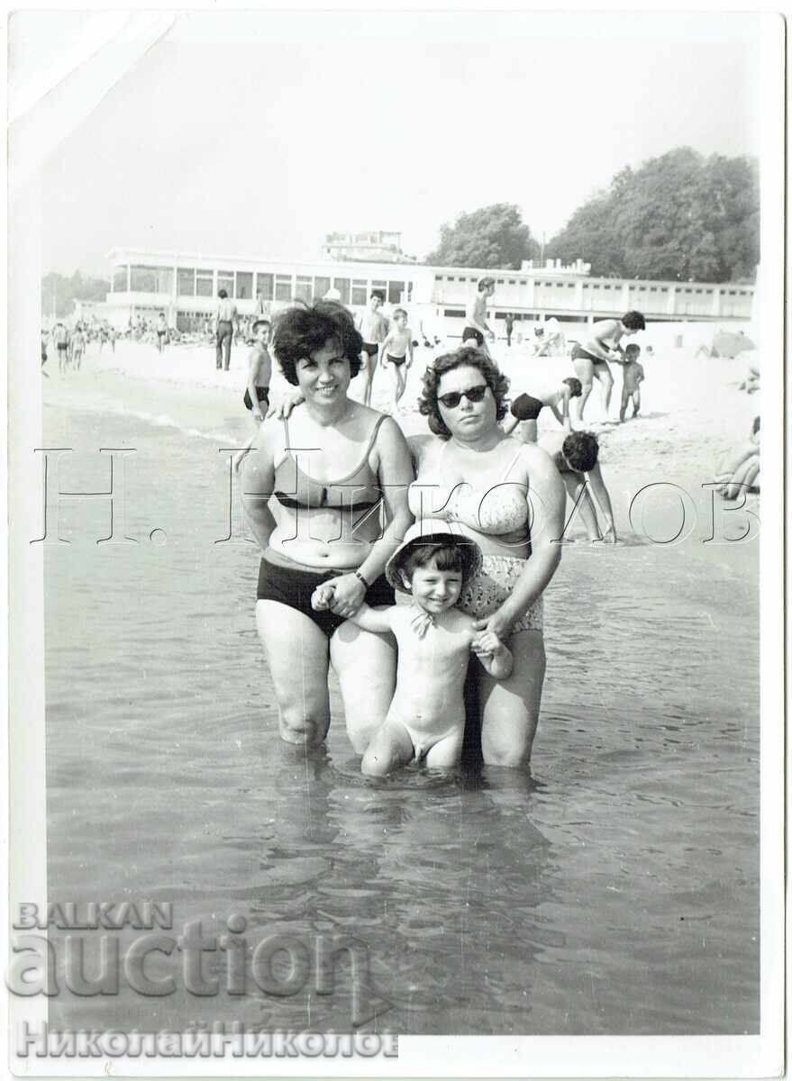 MARE POZĂ VECHE CU COPII LA MARE E827