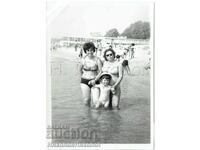 ΜΕΓΑΛΗ ΠΑΛΙΑ ΦΩΤΟΓΡΑΦΙΑ ΜΕ ΠΑΙΔΙΑ ΣΤΗ ΘΑΛΑΣΣΑ Ε827