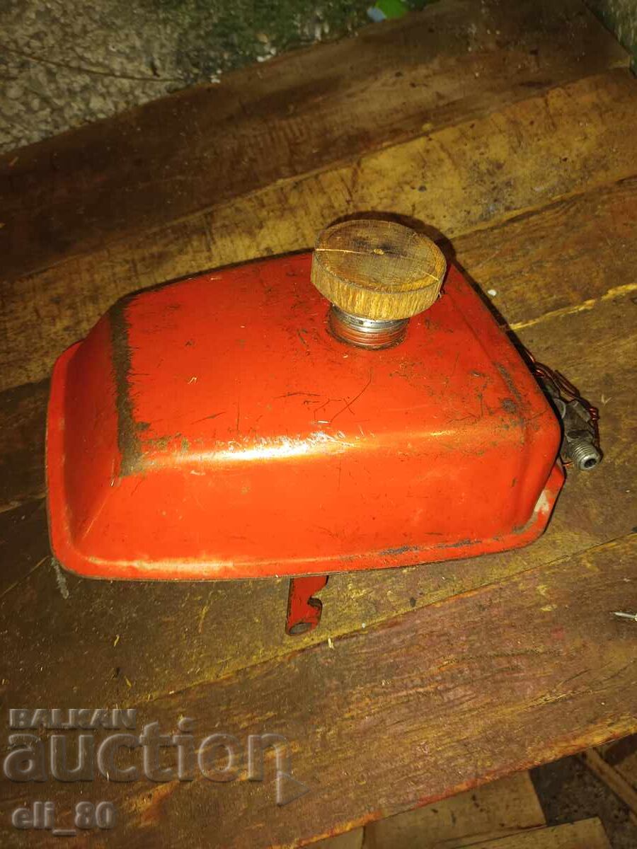 Μικρό δοχείο καυσίμων με βρυσάκι 2 λίτρα με τιμή € 15.00 | 29.34 BGN